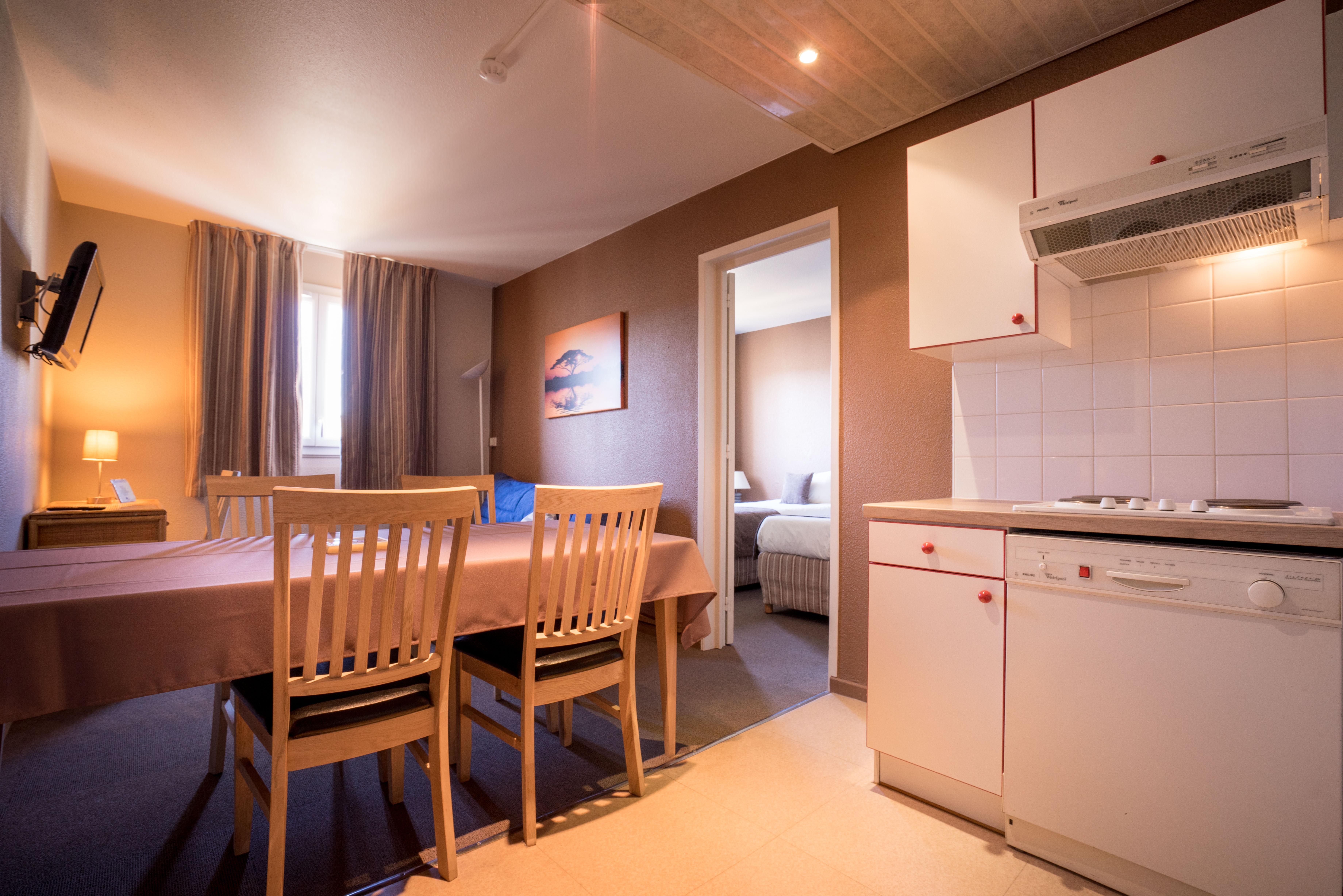 Kyriad Hotel Montpellier Centre Antigone Buitenkant foto