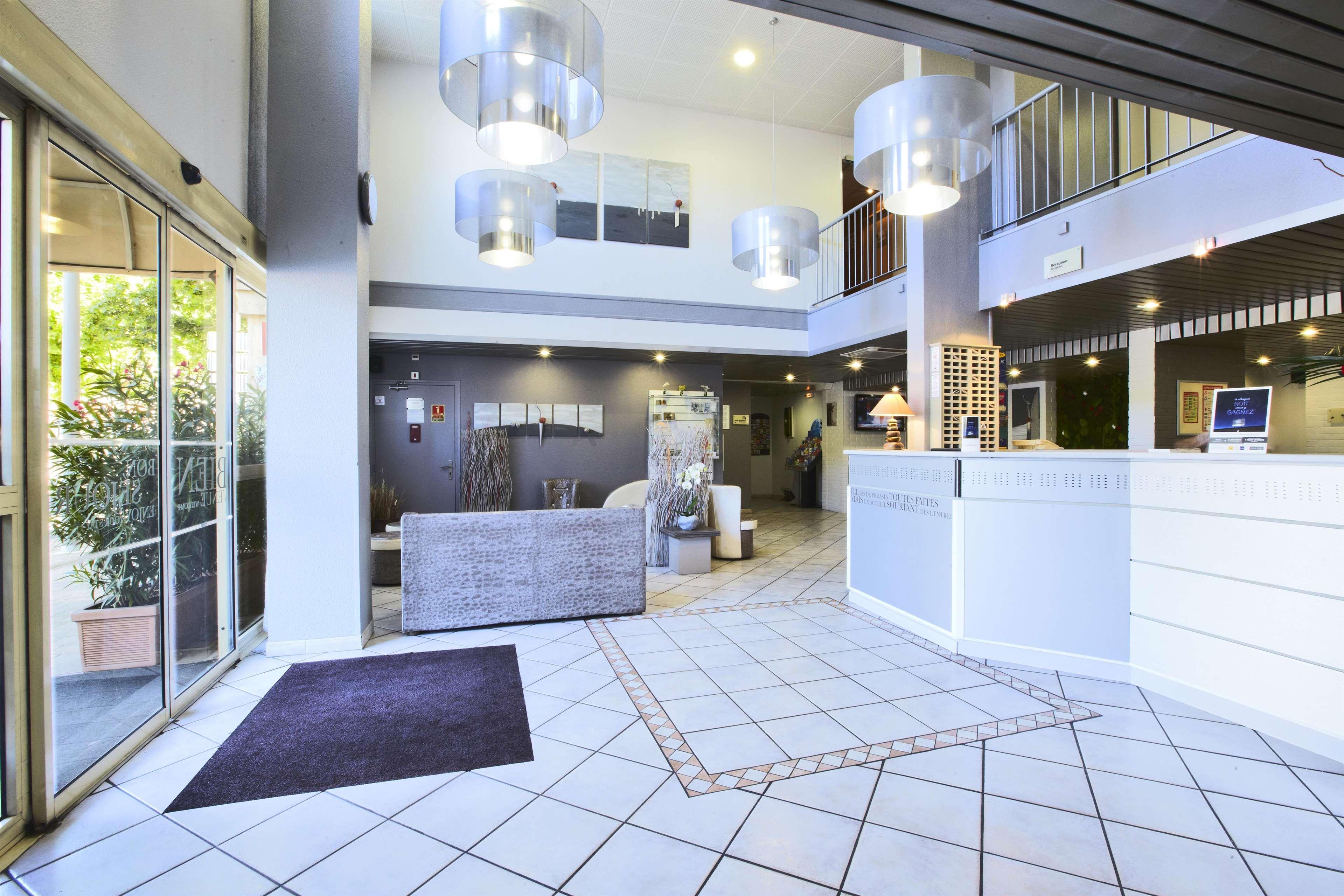 Kyriad Hotel Montpellier Centre Antigone Buitenkant foto