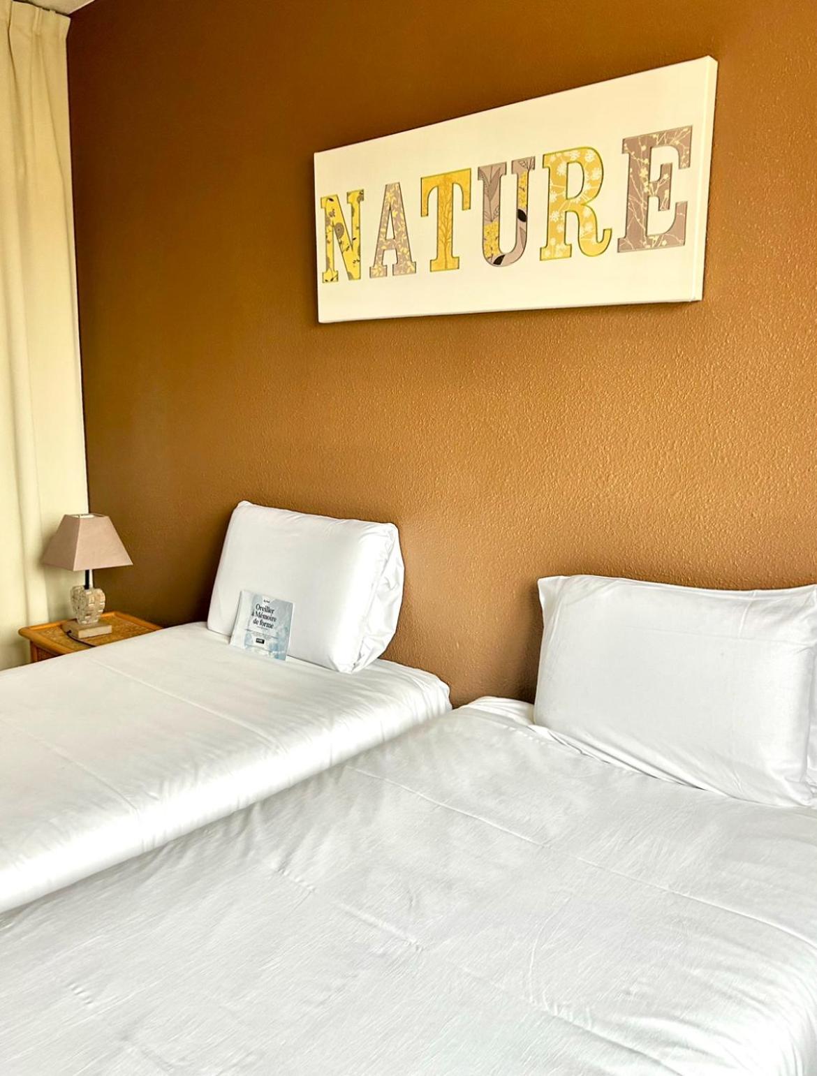 Kyriad Hotel Montpellier Centre Antigone Buitenkant foto